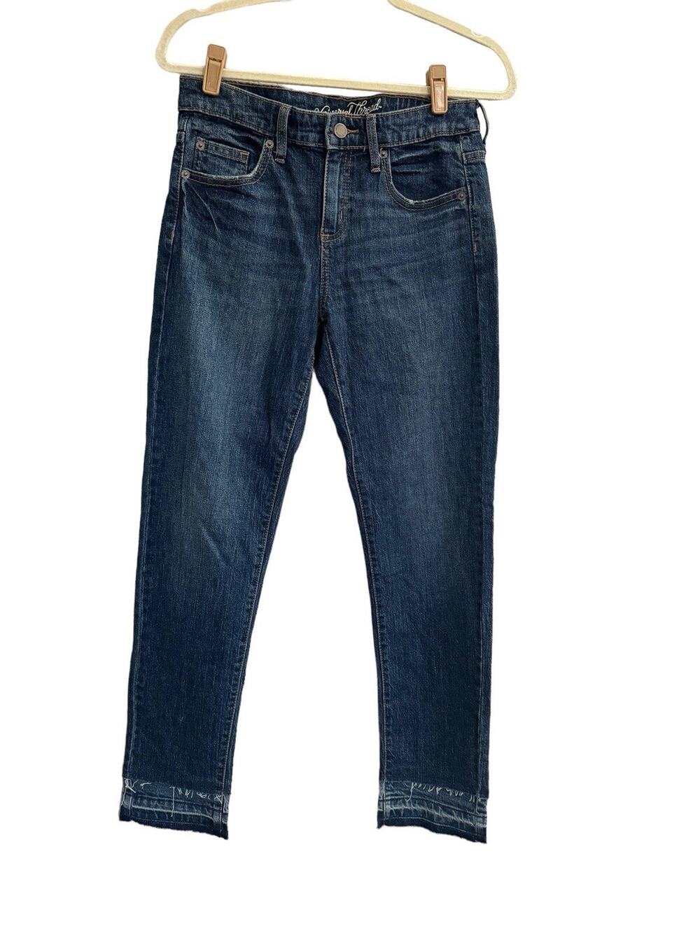NWT UNIVERSAL THREAD Womens 00 Boyfriend Jeans Released Raw Hem Fringe #1916